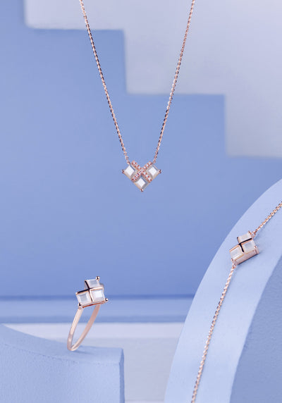 CROSS MY HEART | Natural Mother Of Pearl & Diamond 18kt Gold Necklace