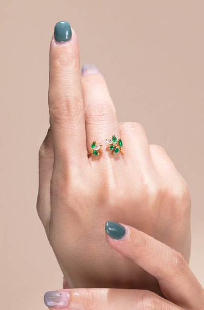 Lush Greenery | Natural Emerald & Diamond 18kt Yellow Gold Ring
