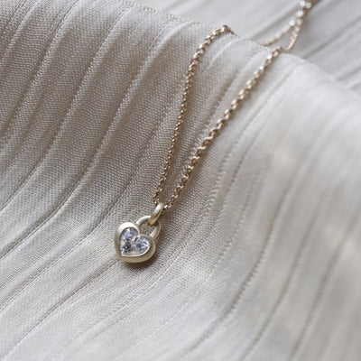 LOVELOCK | Natural White Colourless Sapphire 18kt Yellow Gold Necklace