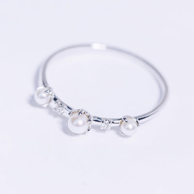 DEW | Natural Diamond & Tiny Pearl 18kt Gold Stacking Ring