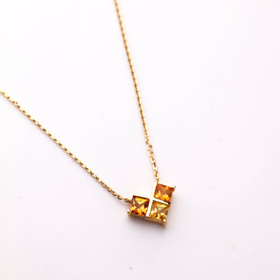 CROSS MY HEART | Natural Yellowish-Orange Sapphire 18kt Gold Necklace
